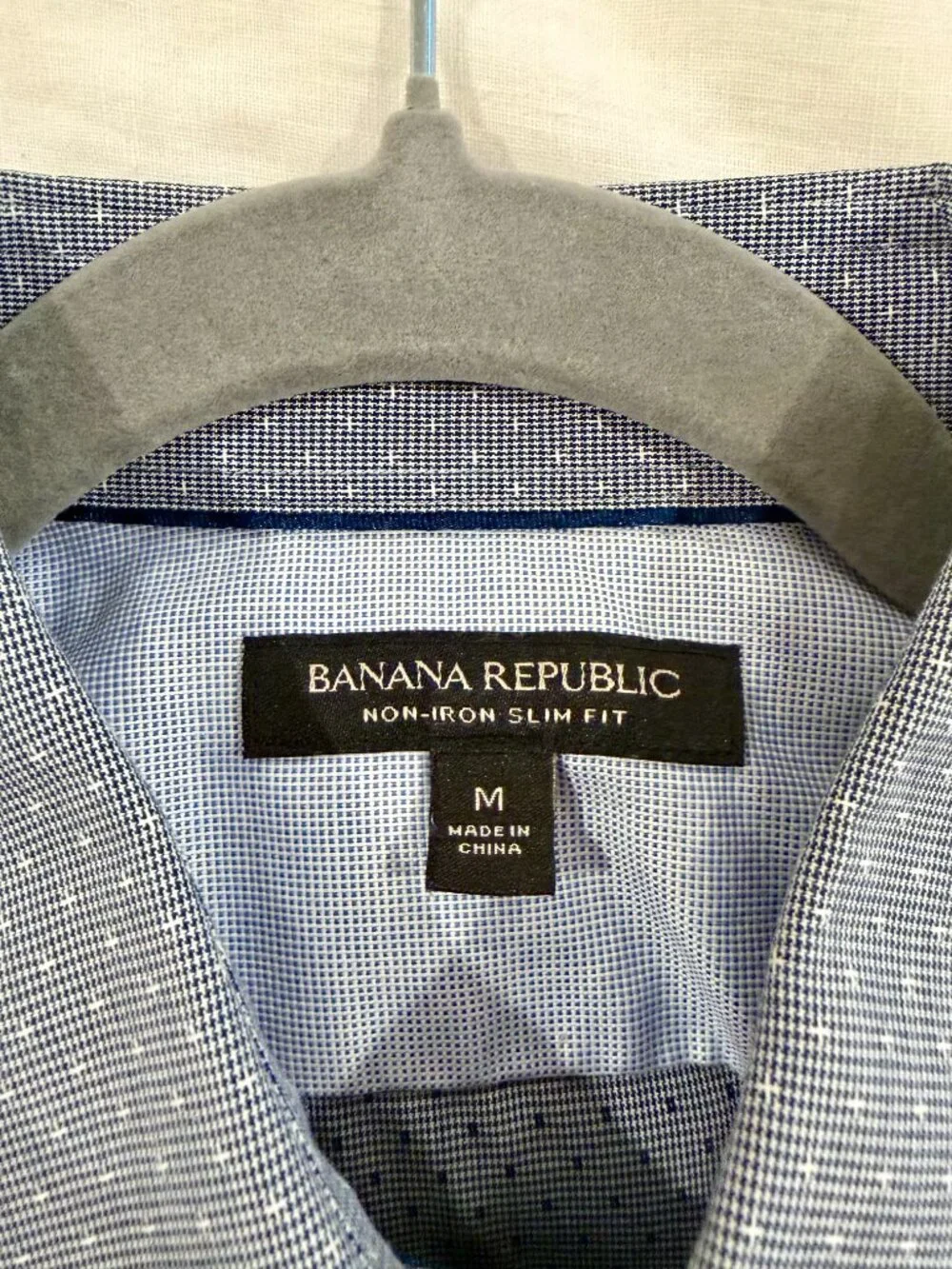 Banana Republic Men's Non-Iron Slim Fit Dress Shirt – Medium